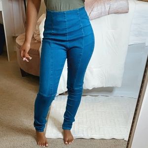 HIGHWAISTED SKINNY JEANS